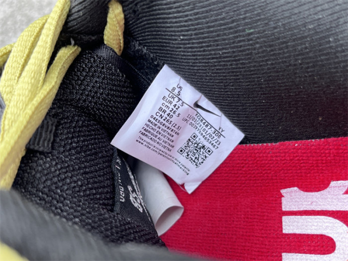 S*prem* x Nike SB Dunk Low Camper Green HQ8487-300