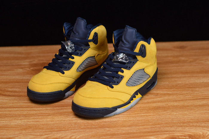 AIR JORDAN 5 RETRO MICHIGAN (2019) CQ9541-704