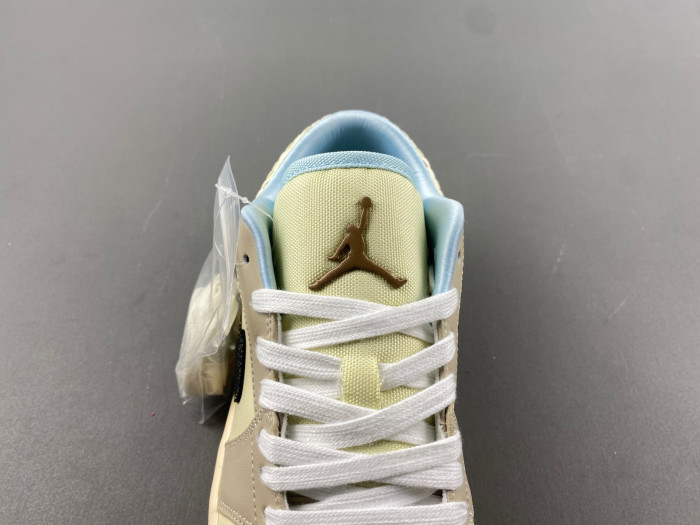 Air Jordan 1 Low “Sanddrift” HQ3440-101