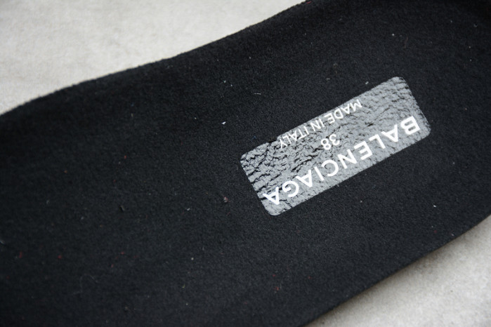 Ba*len*cia*ga triple s w09o5 9032