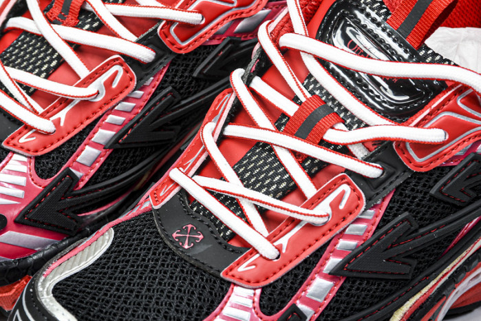 Off-White c/o Virgil Abloh