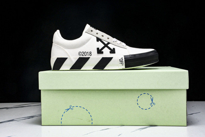 Off-White c/o Virgil Abloh