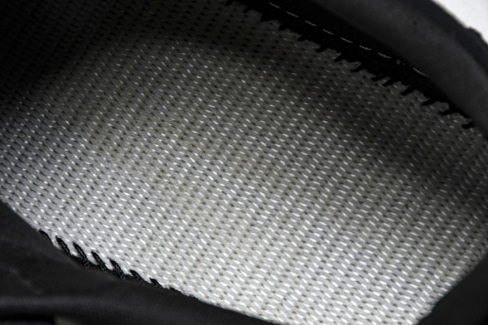 Off-White c/o Virgil Abloh