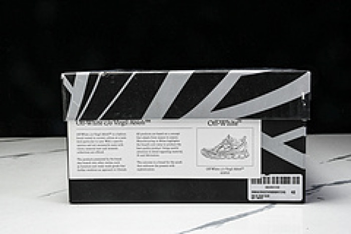 Off-White c/o Virgil Abloh