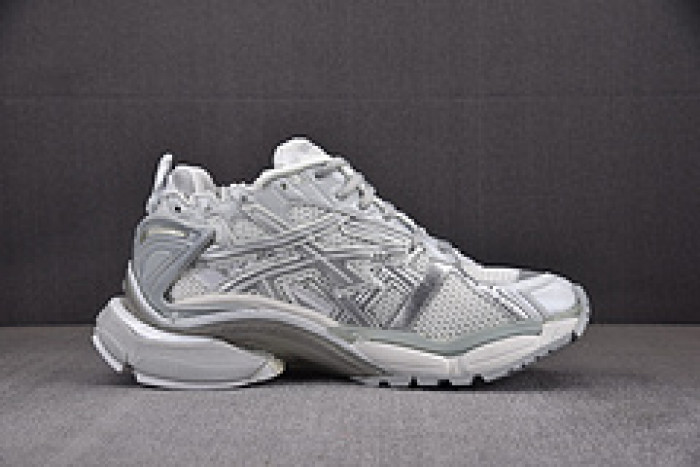 Ba*len*cia*ga Runner 677403 W3RBL 8100