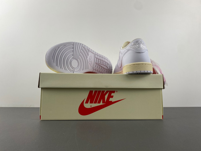 Travis Scott x Air Jordan 1 Low CQ4277-113