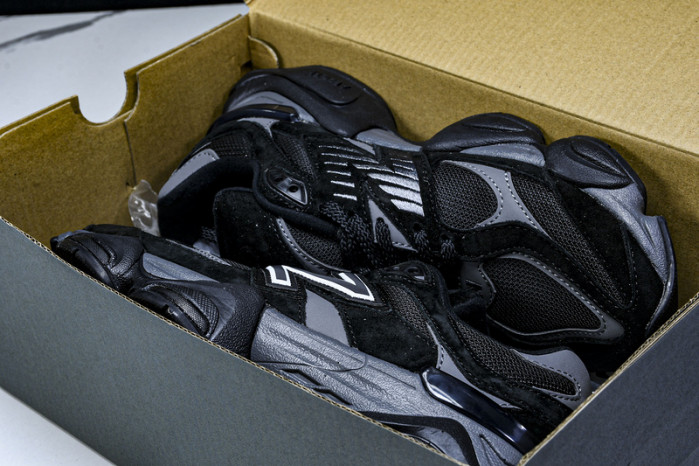 New Balance 9060 U9060BB