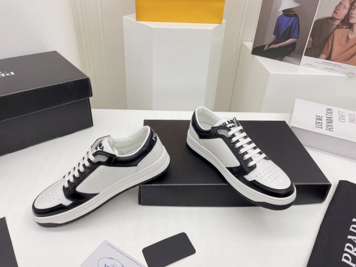 pra*a sneaker p015