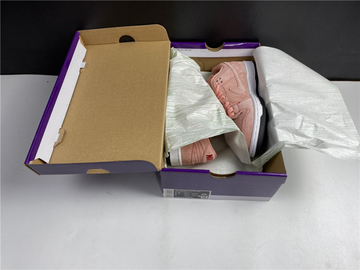 nike sb dunk low “pink” cv1655-600